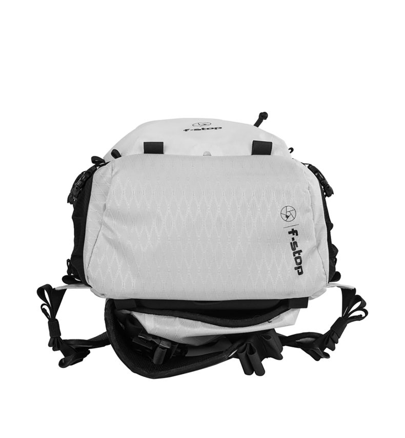 Kashmir 2 AIR 33 litros - torso femenino - color Artic (blanco) -mochila ultraligera - fstop - Imagen 4