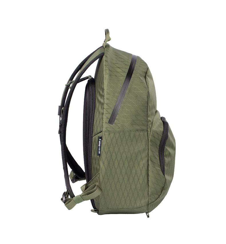 RJU AIR 18 litros - color Cypress (verde) - mochila ultraligera - fstop - Image 2