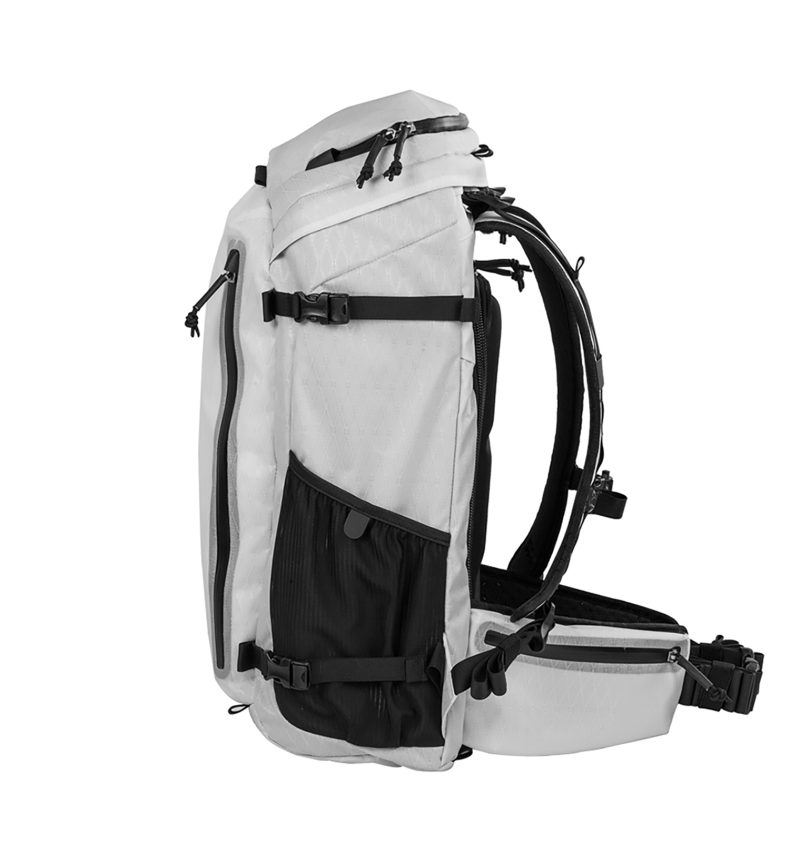 Kashmir 2 AIR 33 litros - torso femenino - color Artic (blanco) -mochila ultraligera - fstop - Imagen 2