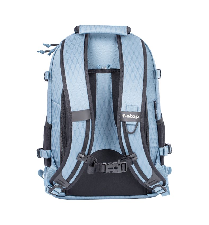 Guru AIR 24 litros - torso masculino color Spring Lake (azul) - mochila ultraligera - fstop - Imagen 3